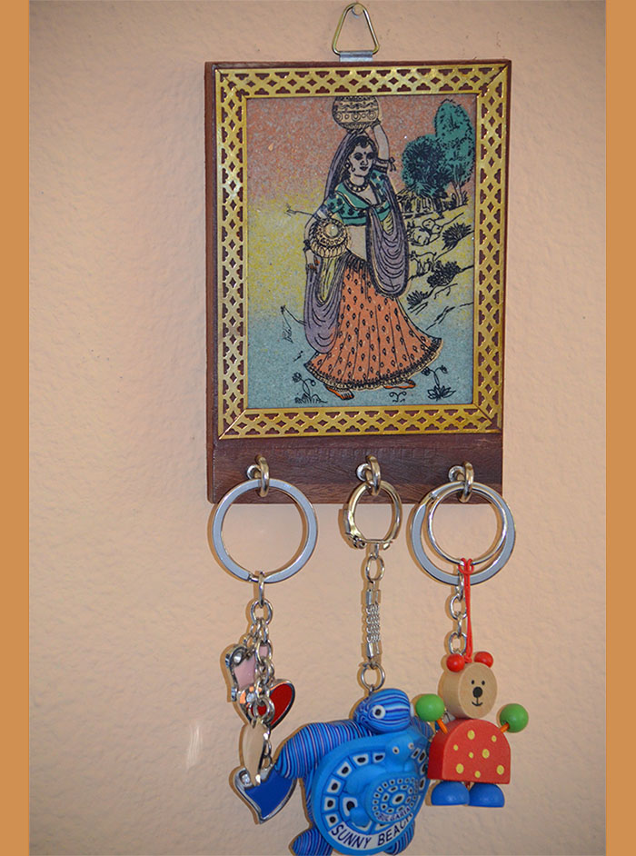 Gemstone Painting Wood Keychain, Keys Wall Holder with Three Hooks from